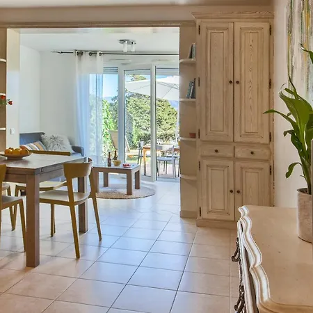 Mare Avec Jardin Et Bbq Vue Et Montagne Et Port A 2 Pas Apartment