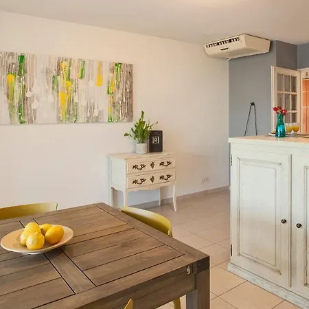 Mare Avec Jardin Et Bbq Vue Et Montagne Et Port A 2 Pas Apartment Calvi (Corsica)