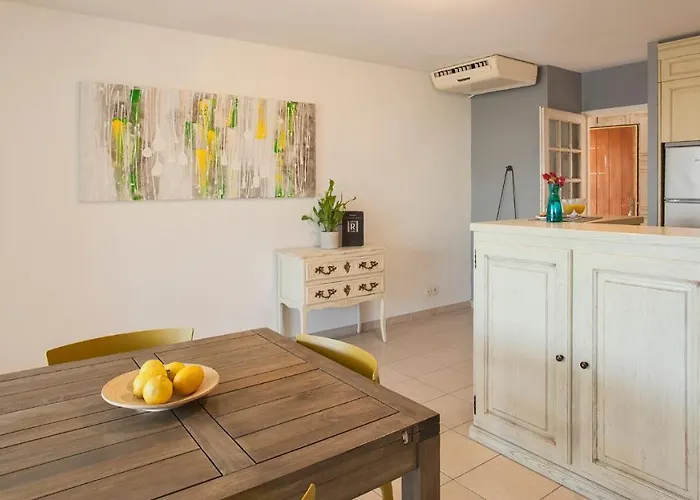 Mare Avec Jardin Et Bbq Vue Et Montagne Et Port A 2 Pas Apartment Calvi (Corsica)