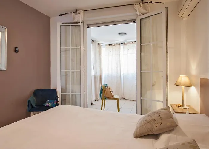 Mare Avec Jardin Et Bbq Vue Et Montagne Et Port à 2 Pas *