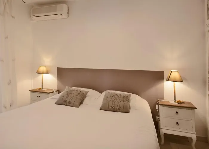 Mare Avec Jardin Et Bbq Vue Et Montagne Et Port A 2 Pas *